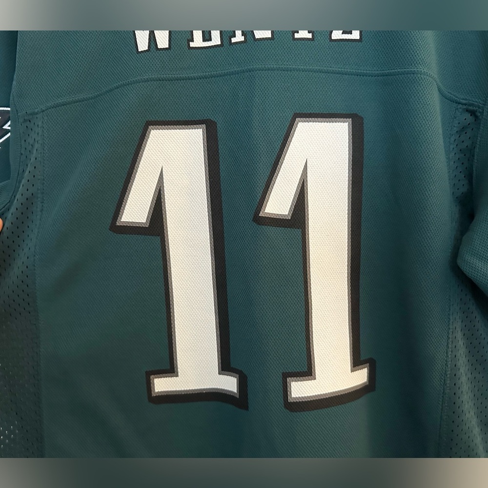 Boys NFL Kids Carson Wentz Eagles # 11 Short Sleeve Jersey Size Large EUC - Picture 9 of 12